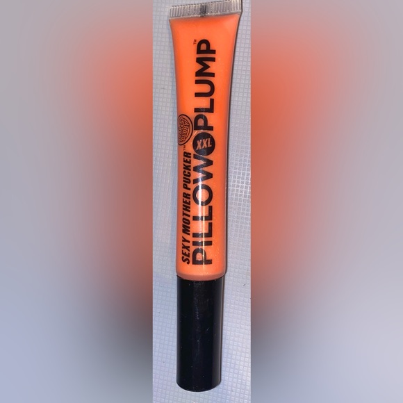 Quality Makeup and Brush Lot! Powder,blush,lip color (3),brushes(5),eyebrow(2) - Picture 15 of 16